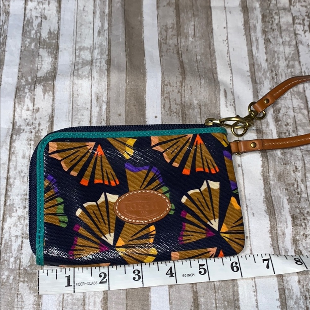 Fossil wristlet coated canvas blue multicolored